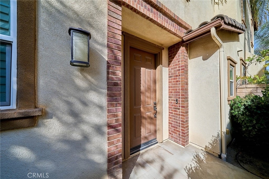 1324 N Macneil Drive - Photo 0