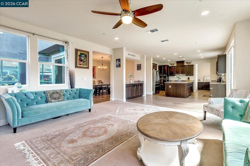 582 Mandevilla Dr - Photo 4