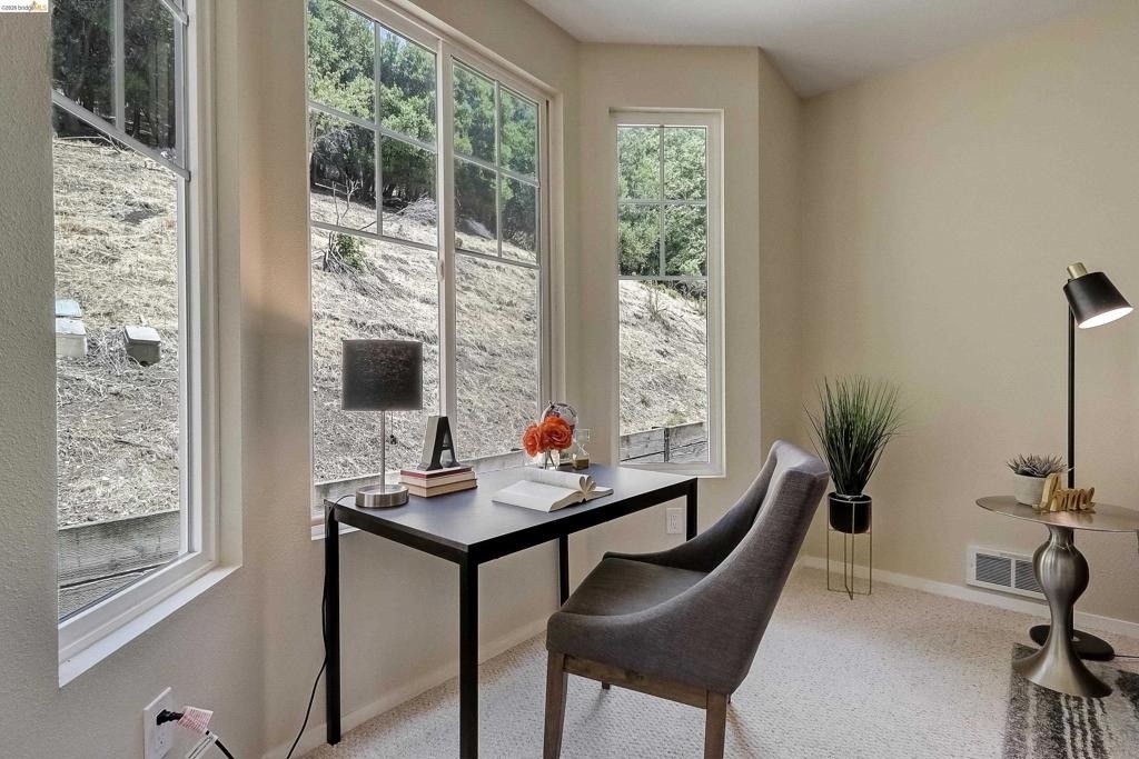 200 Caldecott Ln - Photo 14