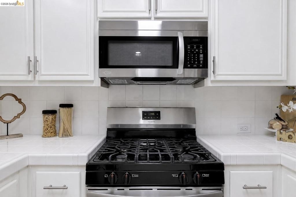200 Caldecott Ln - Photo 5