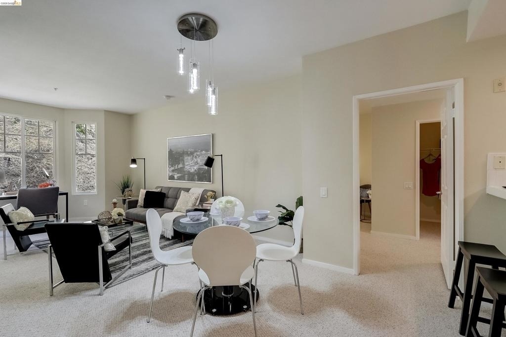 200 Caldecott Ln - Photo 7