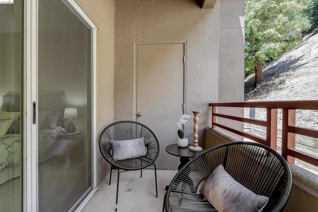 200 Caldecott Ln - Photo 21