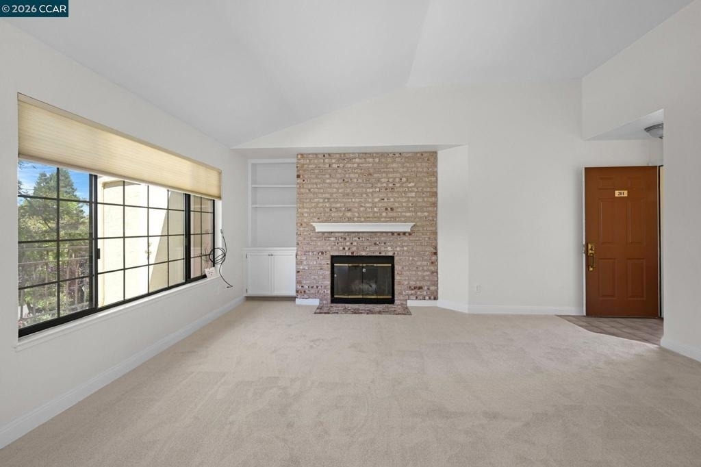 5012 Lakeview Dr. #201 - Photo 2