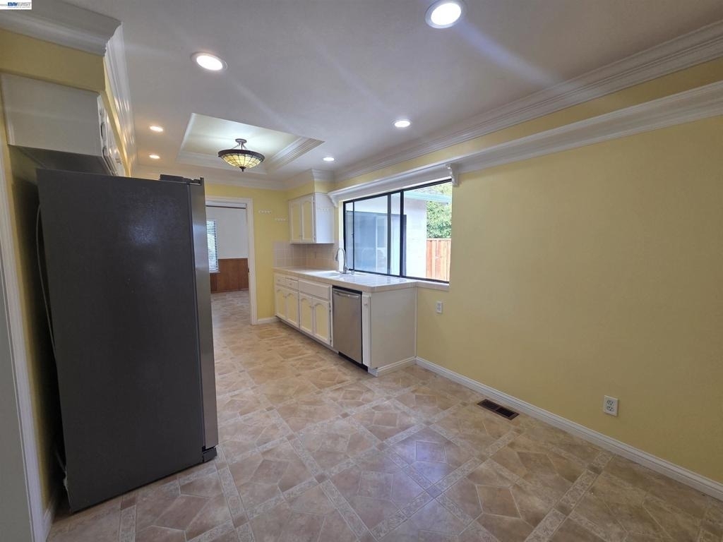 11732 Bloomington Way - Photo 10