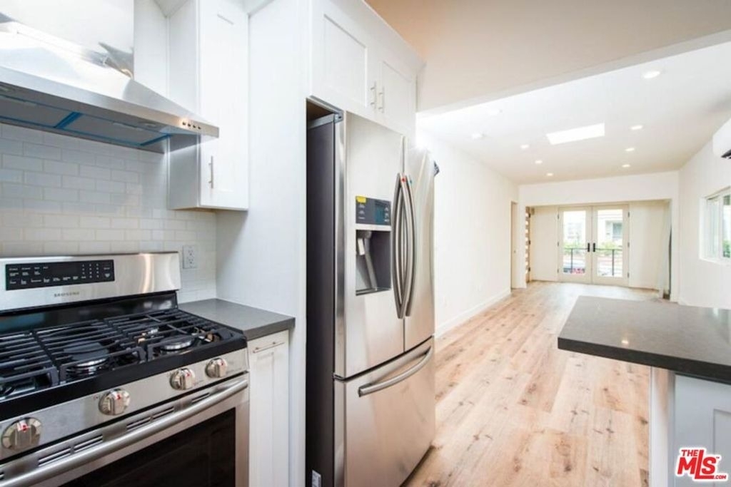2341 Beach Avenue - Photo 15