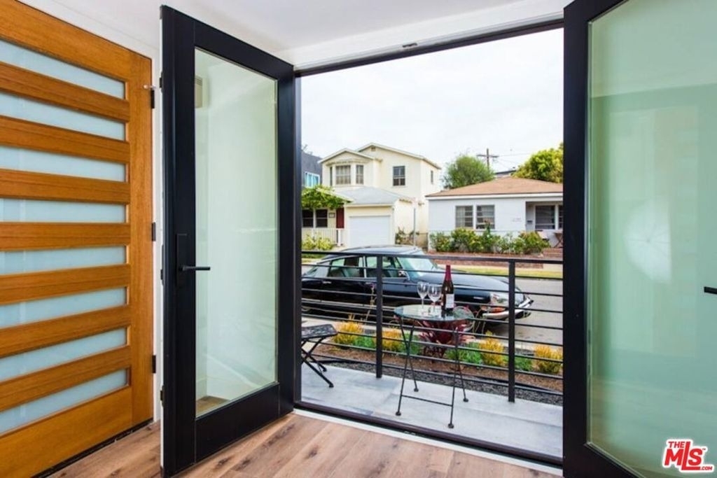 2341 Beach Avenue - Photo 4