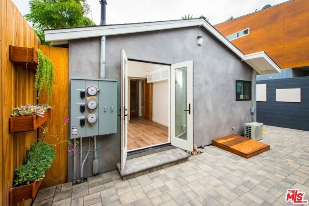 2341 Beach Avenue - Photo 12
