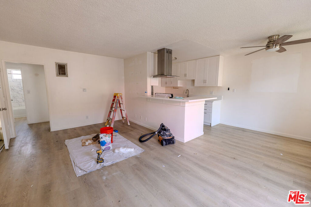 1426 S Orange Grove Avenue - Photo 2
