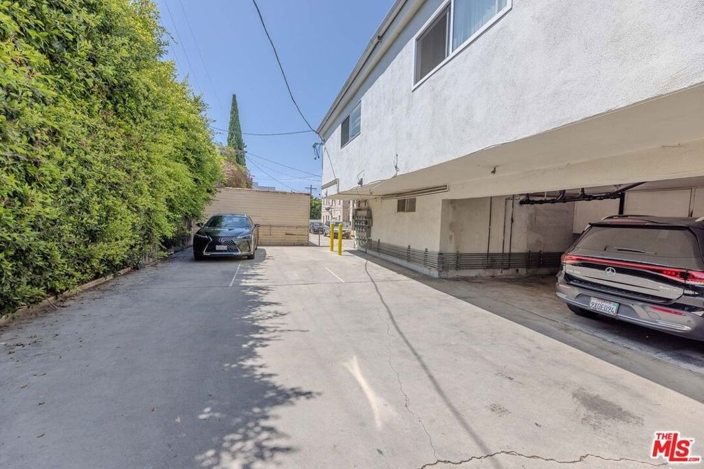 1426 S Orange Grove Avenue - Photo 17