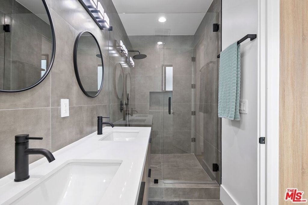 1236 N Spaulding Avenue - Photo 13