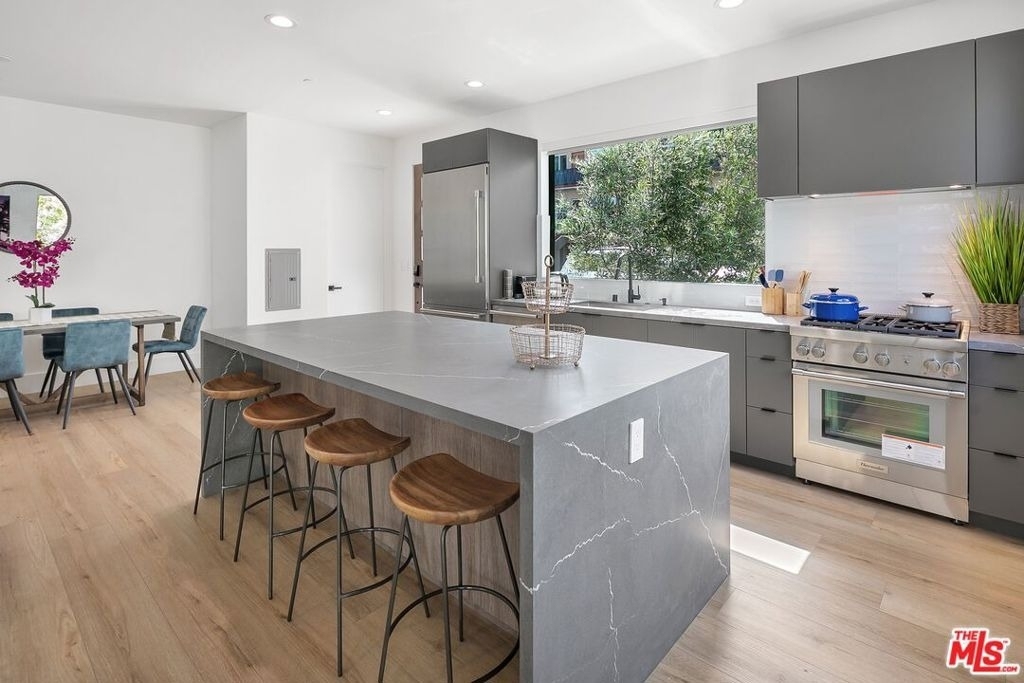 1236 N Spaulding Avenue - Photo 5