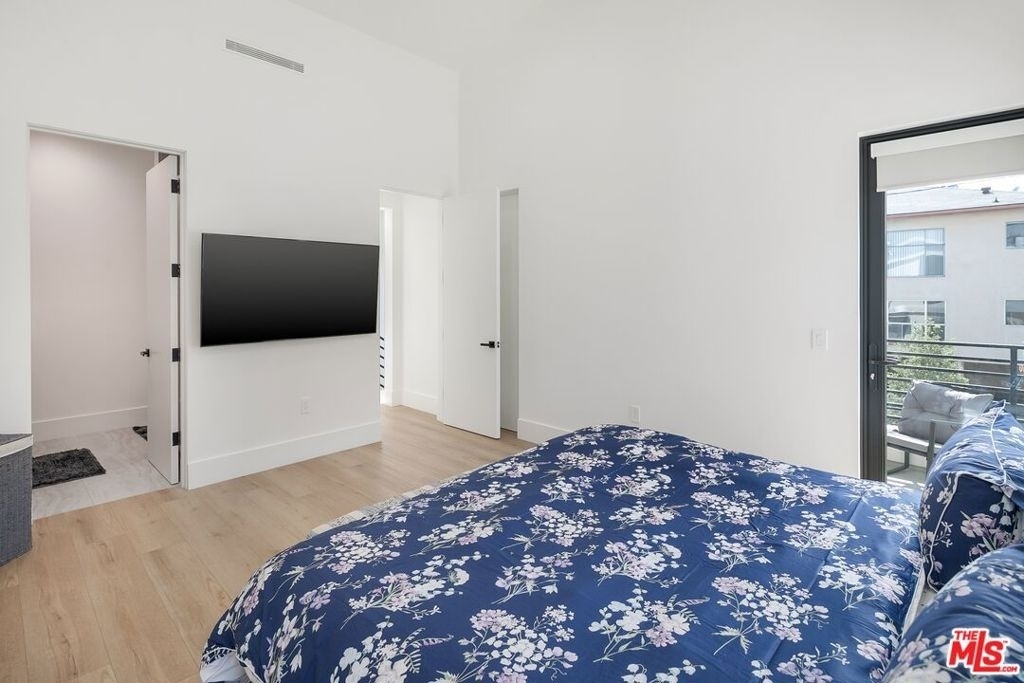 1236 N Spaulding Avenue - Photo 16