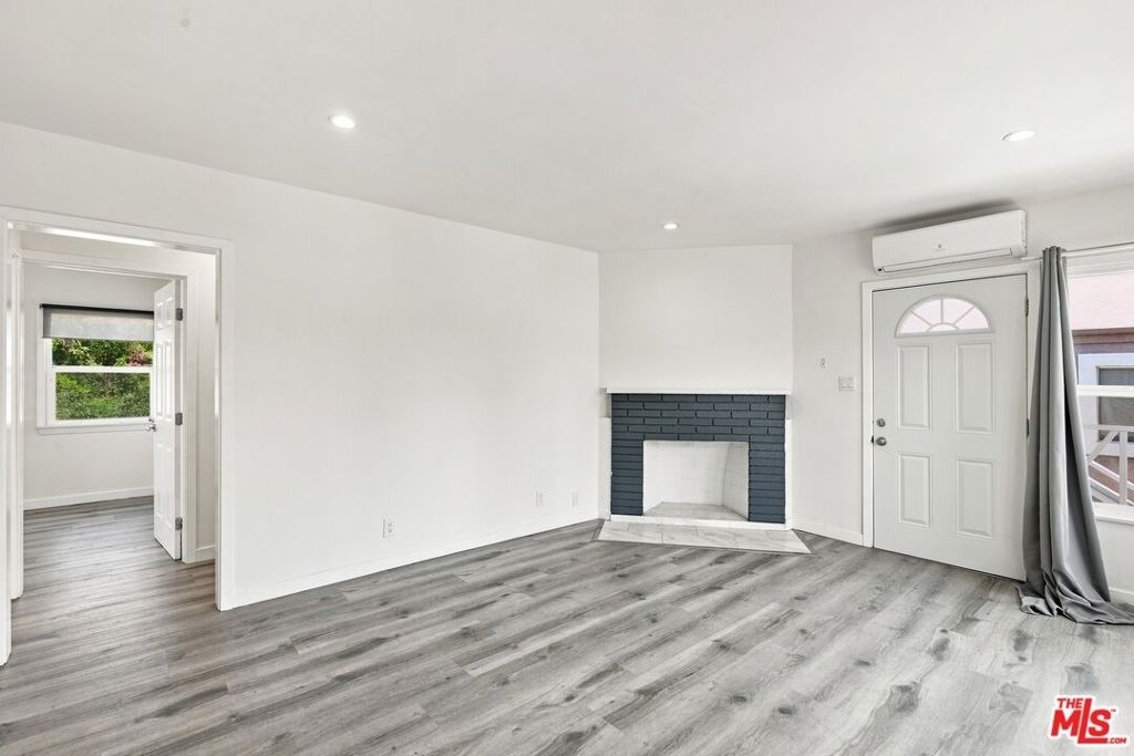 11485 Cumpston Street - Photo 5
