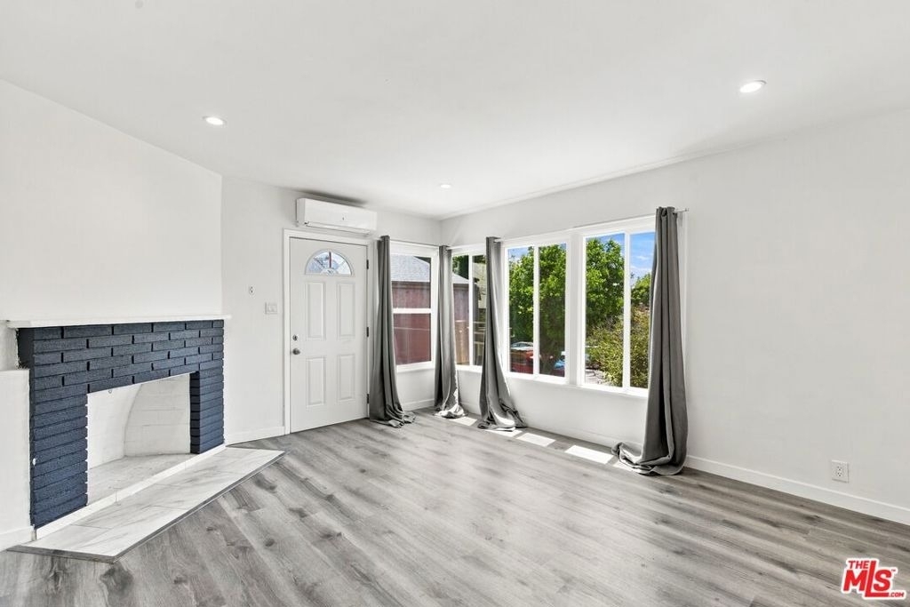 11485 Cumpston Street - Photo 3