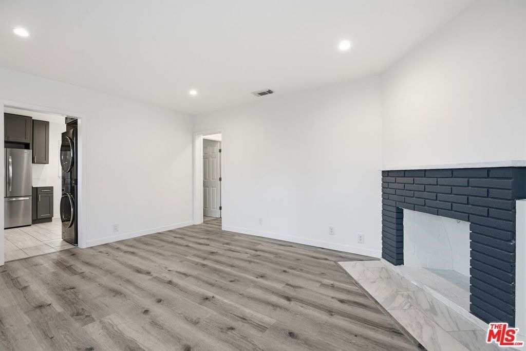 11485 Cumpston Street - Photo 8