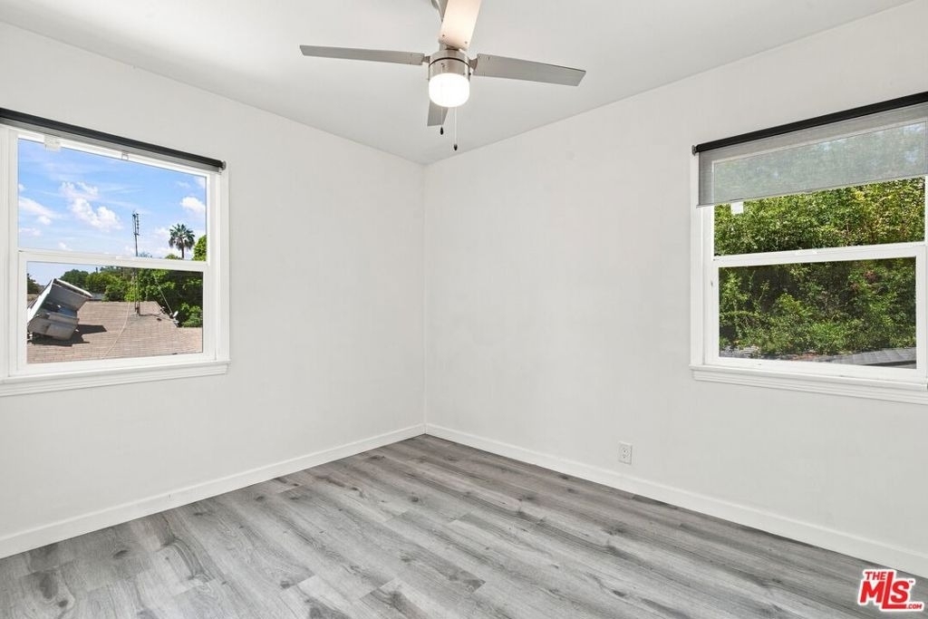 11485 Cumpston Street - Photo 20