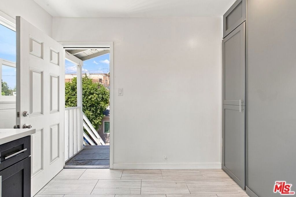 11485 Cumpston Street - Photo 8