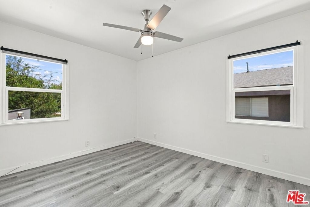 11485 Cumpston Street - Photo 17