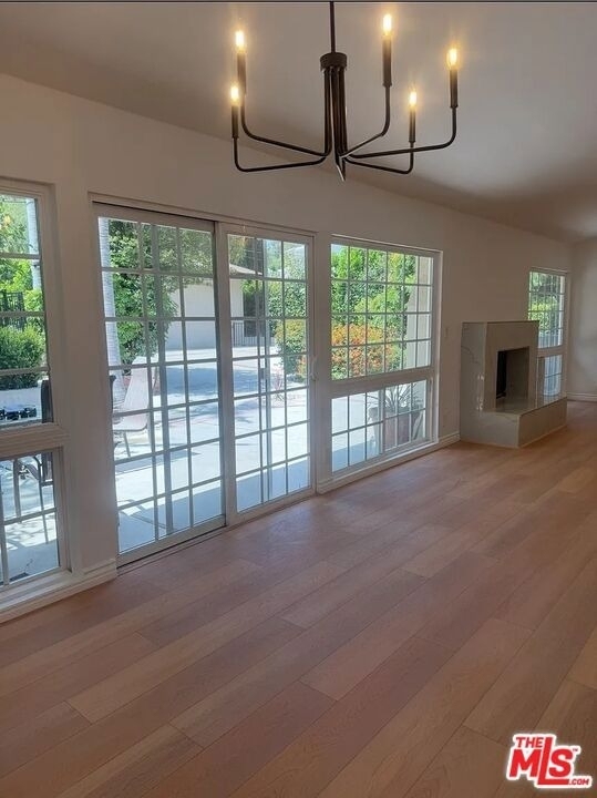 24316 Burbank Blvd - Photo 7