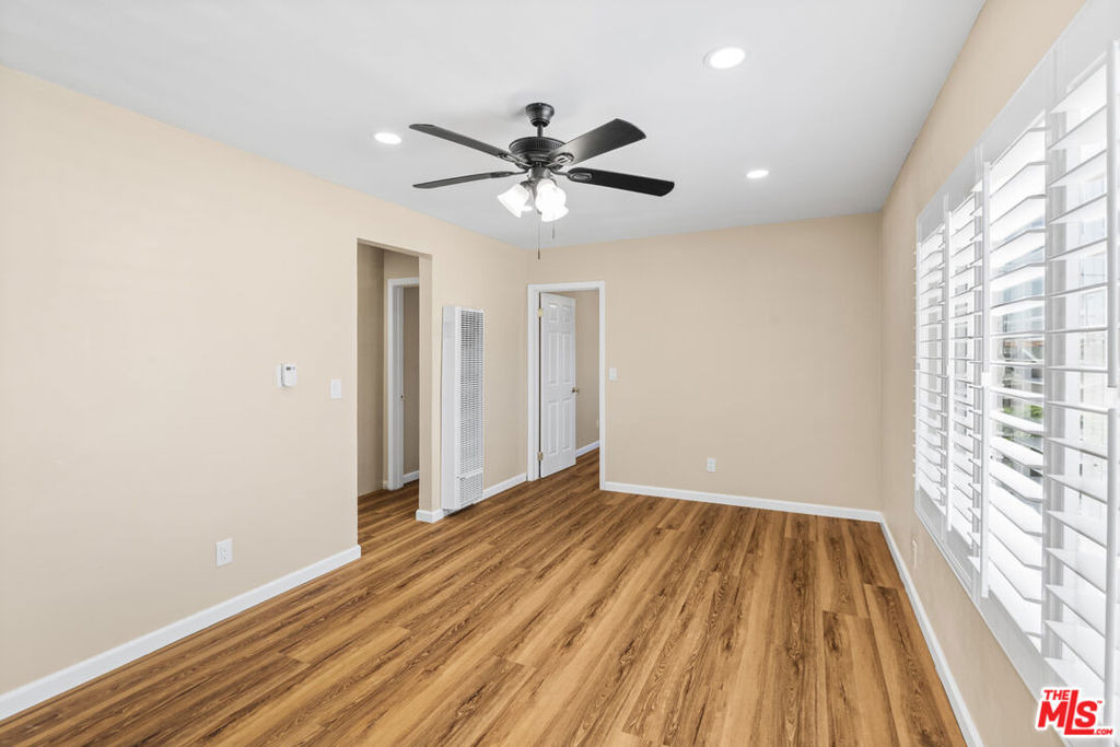 4622 W 149th Street - Photo 7
