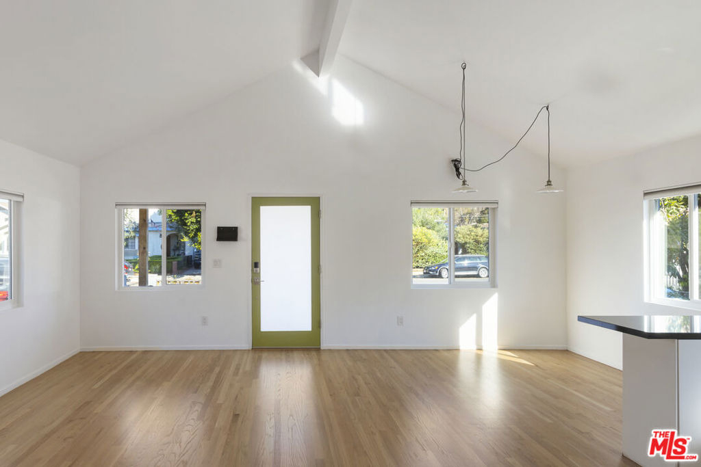 5712 Buchanan Street - Photo 2