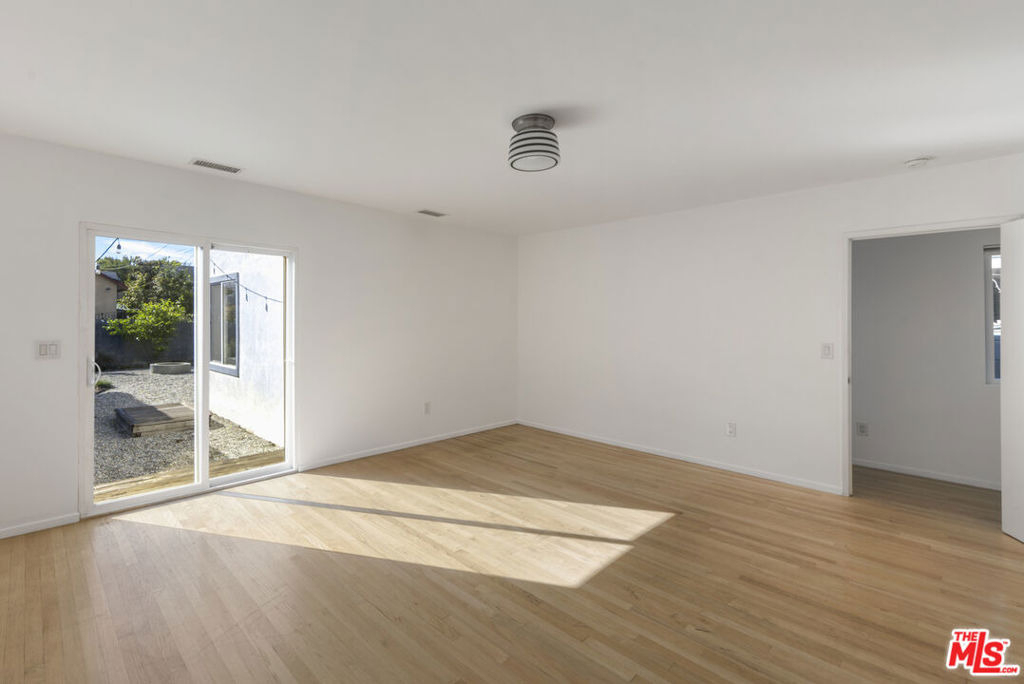 5712 Buchanan Street - Photo 9