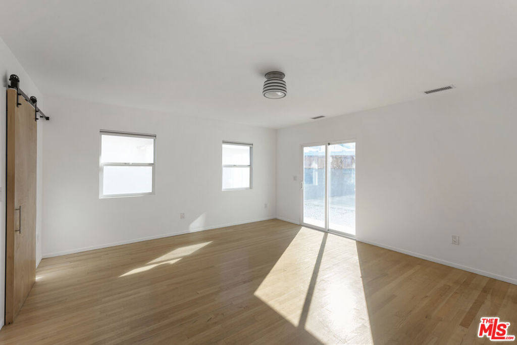 5712 Buchanan Street - Photo 8