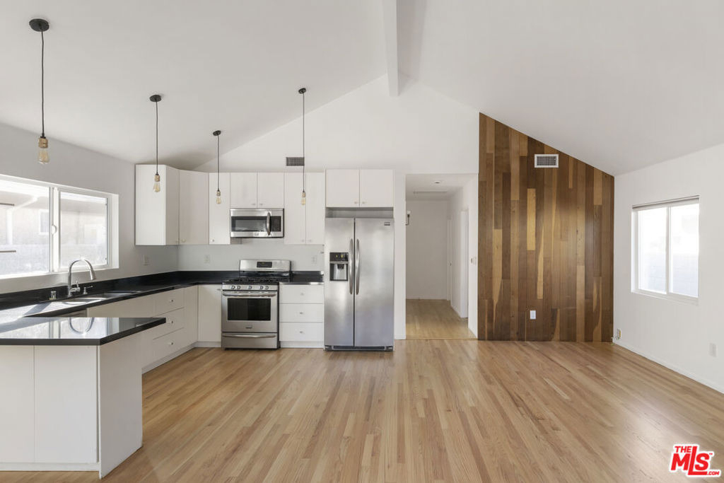 5712 Buchanan Street - Photo 5