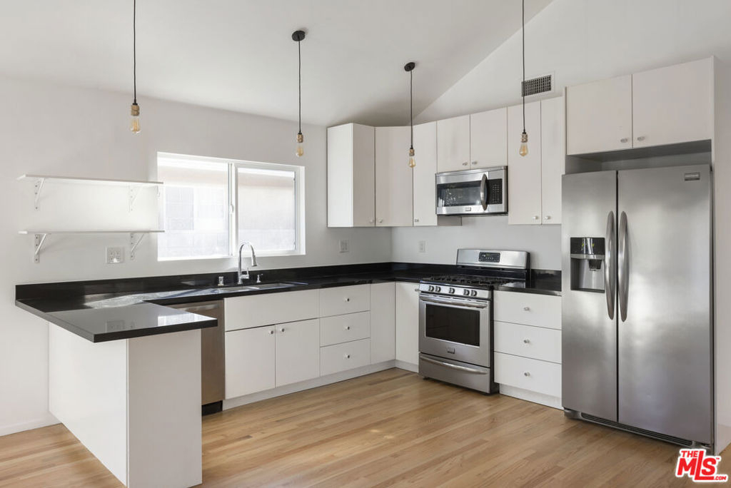 5712 Buchanan Street - Photo 6
