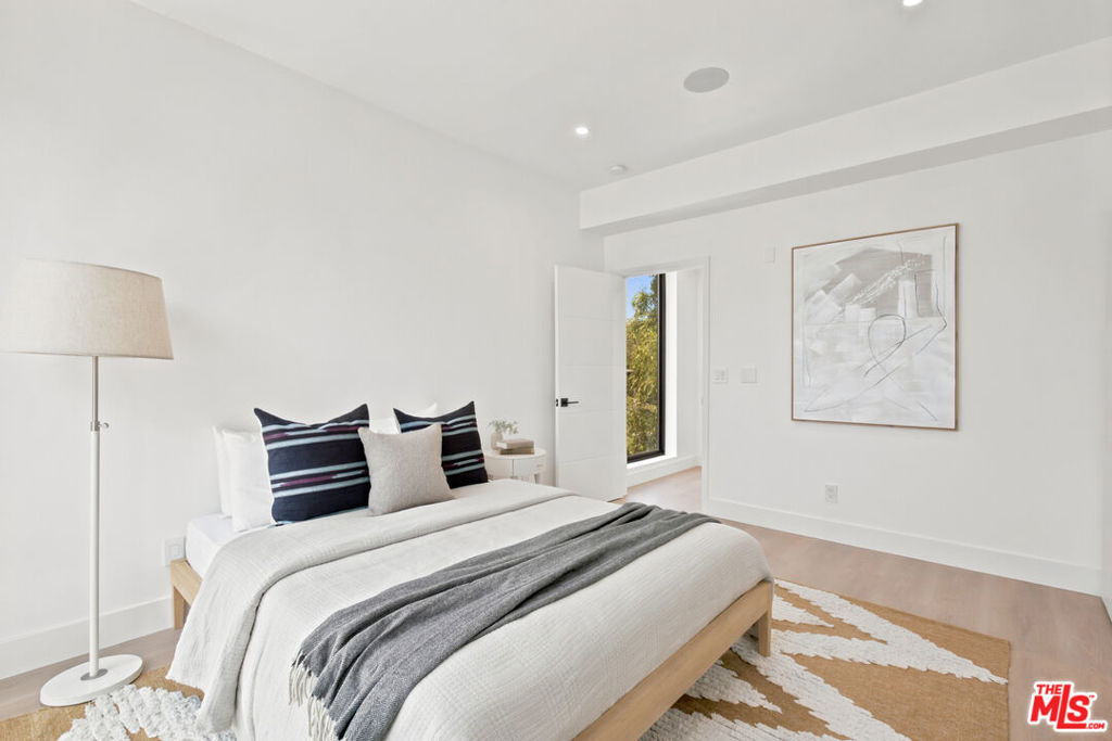1159 N Formosa Avenue - Photo 10