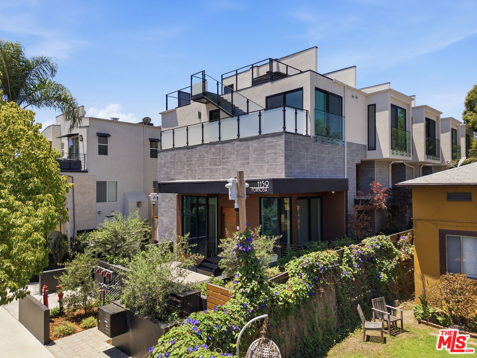 1159 N Formosa Avenue - Photo 1