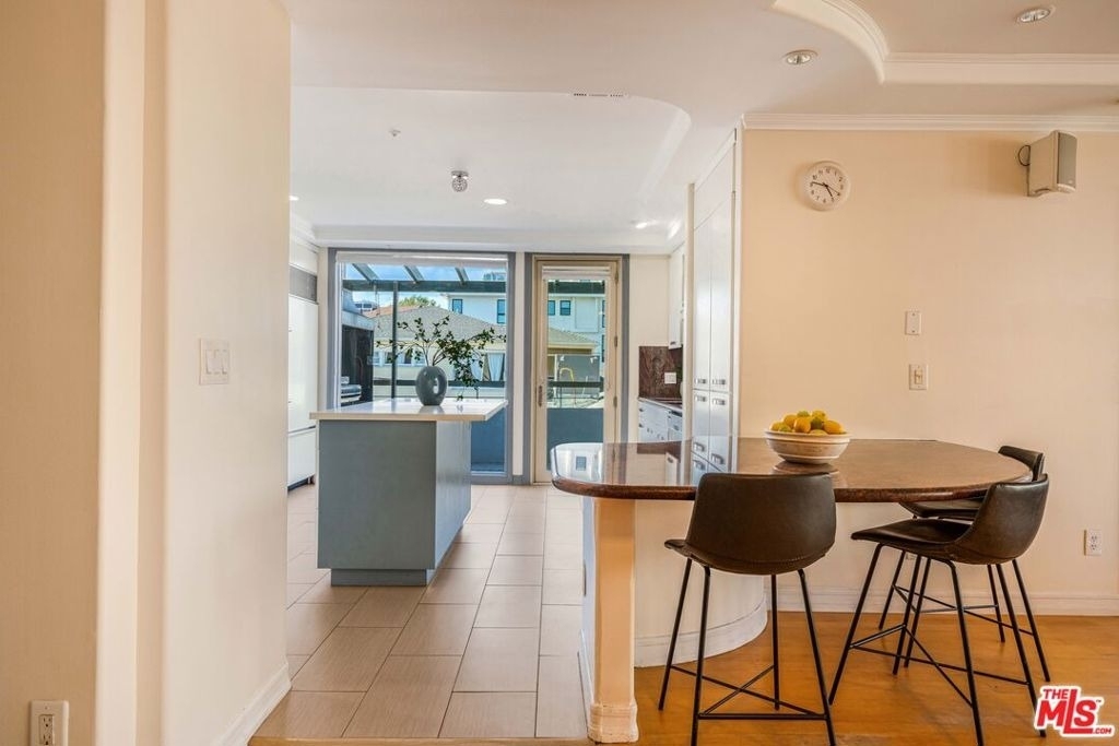 1645 Malcolm Avenue - Photo 8
