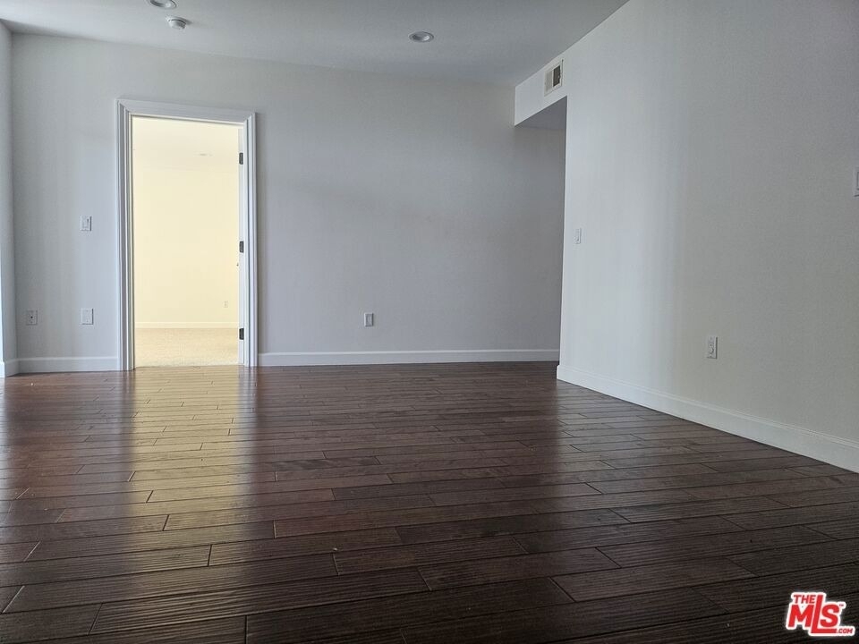 332 S Oxford Avenue - Photo 11