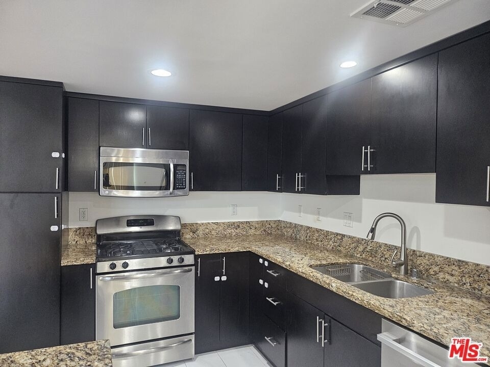 332 S Oxford Avenue - Photo 5