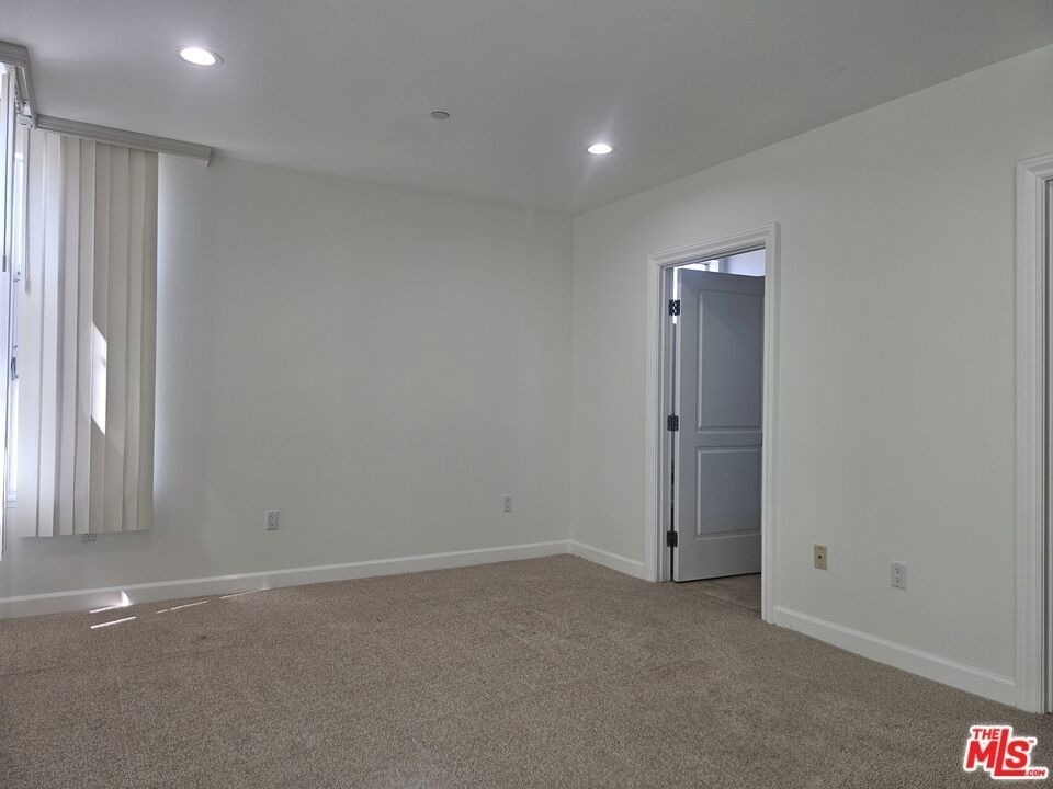 332 S Oxford Avenue - Photo 13