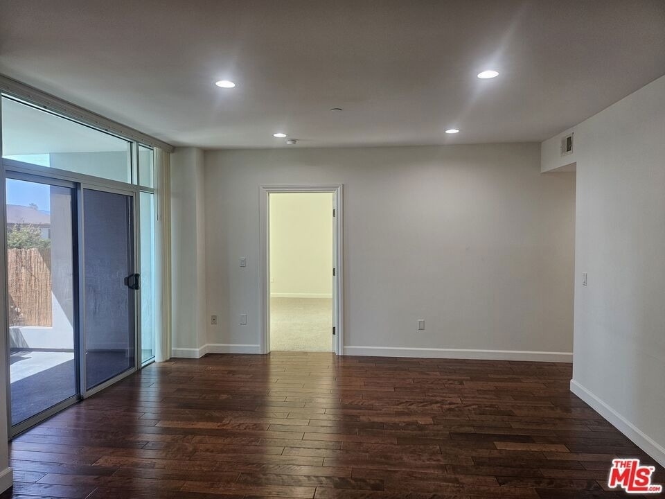 332 S Oxford Avenue - Photo 10