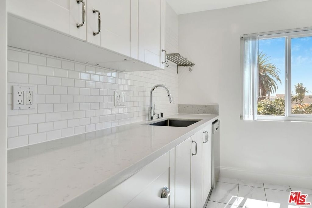929 S Bedford Street - Photo 3