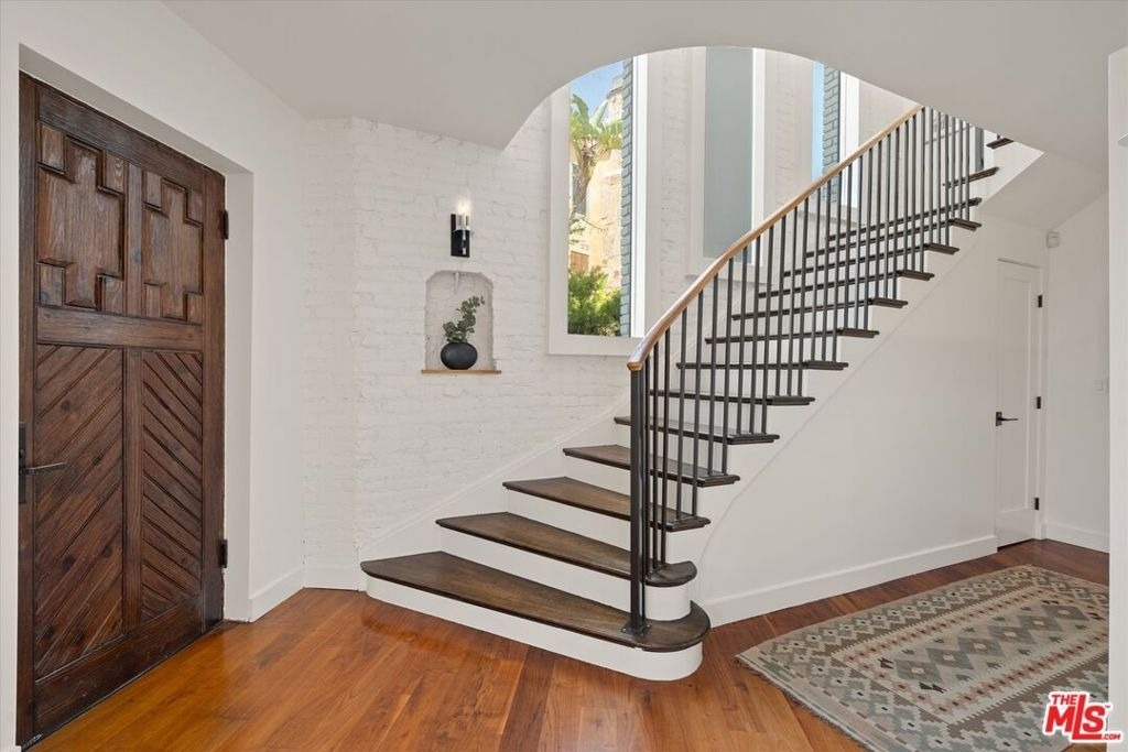 2700 Glendower Avenue - Photo 15