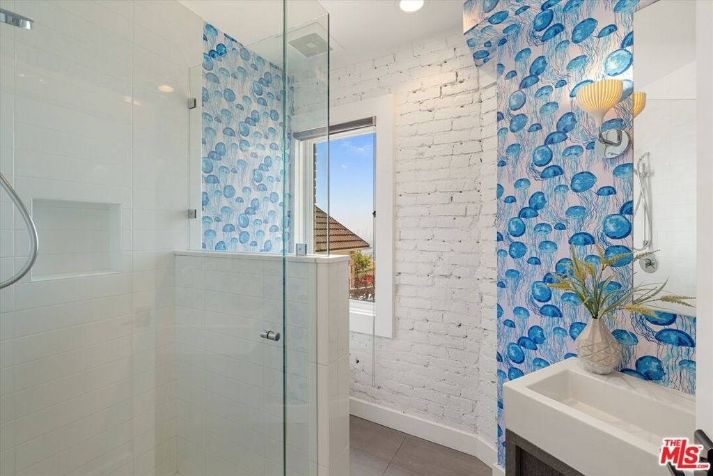 2700 Glendower Avenue - Photo 39