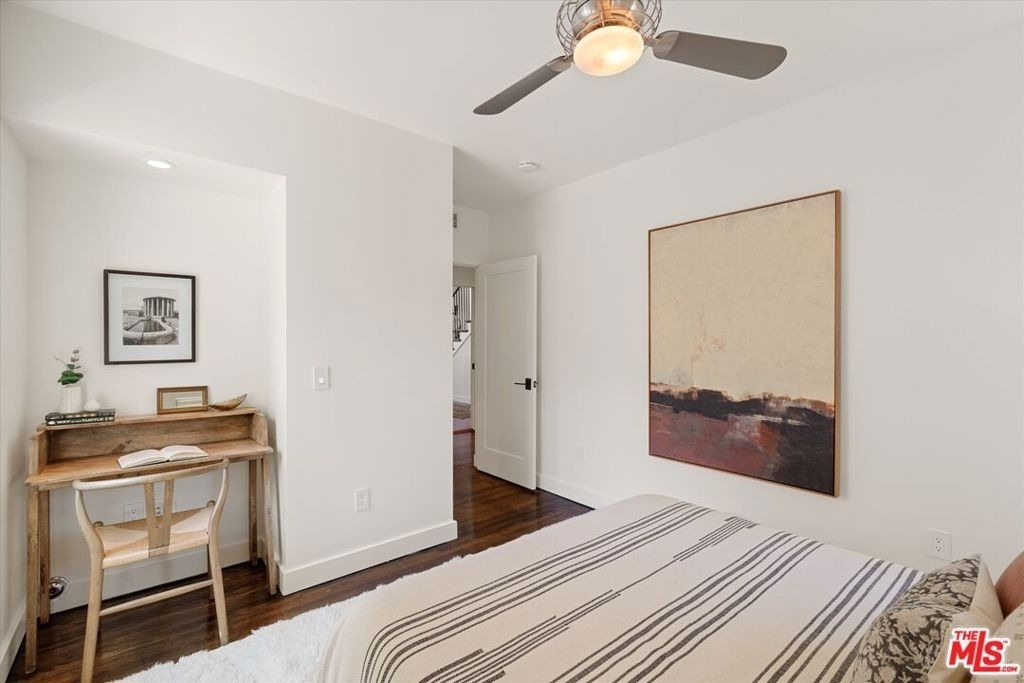 2700 Glendower Avenue - Photo 36