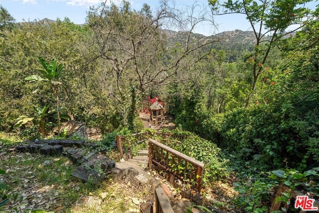 2700 Glendower Avenue - Photo 62