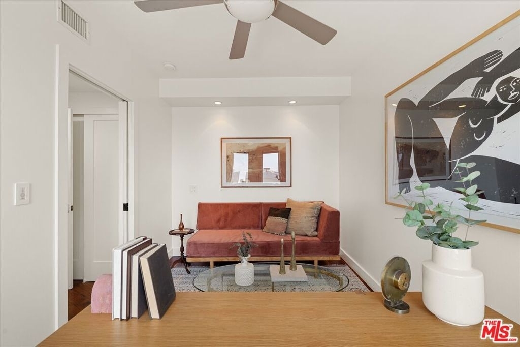 2700 Glendower Avenue - Photo 38