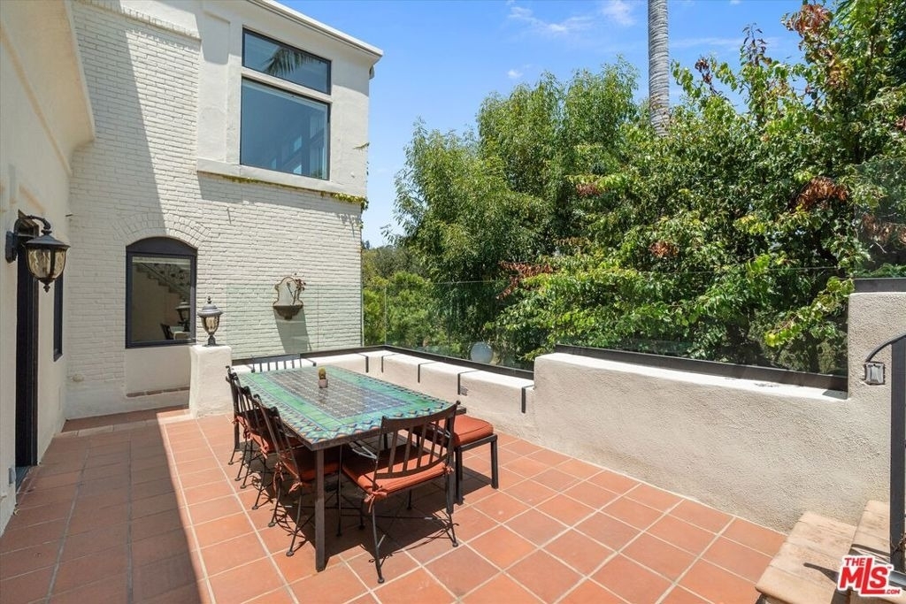 2700 Glendower Avenue - Photo 42
