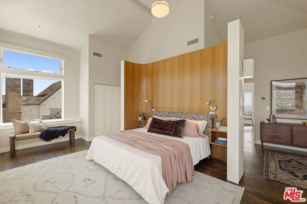 2700 Glendower Avenue - Photo 26