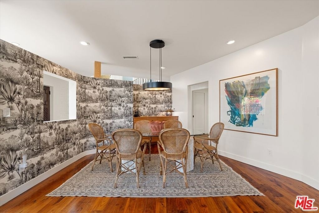 2700 Glendower Avenue - Photo 6