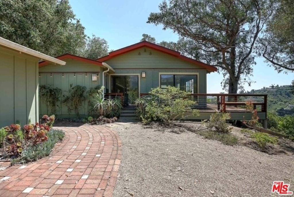 112 Crestview Lane - Photo 1