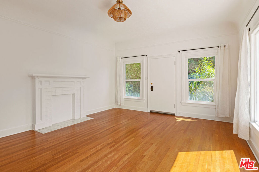 1523 Murray Drive - Photo 3