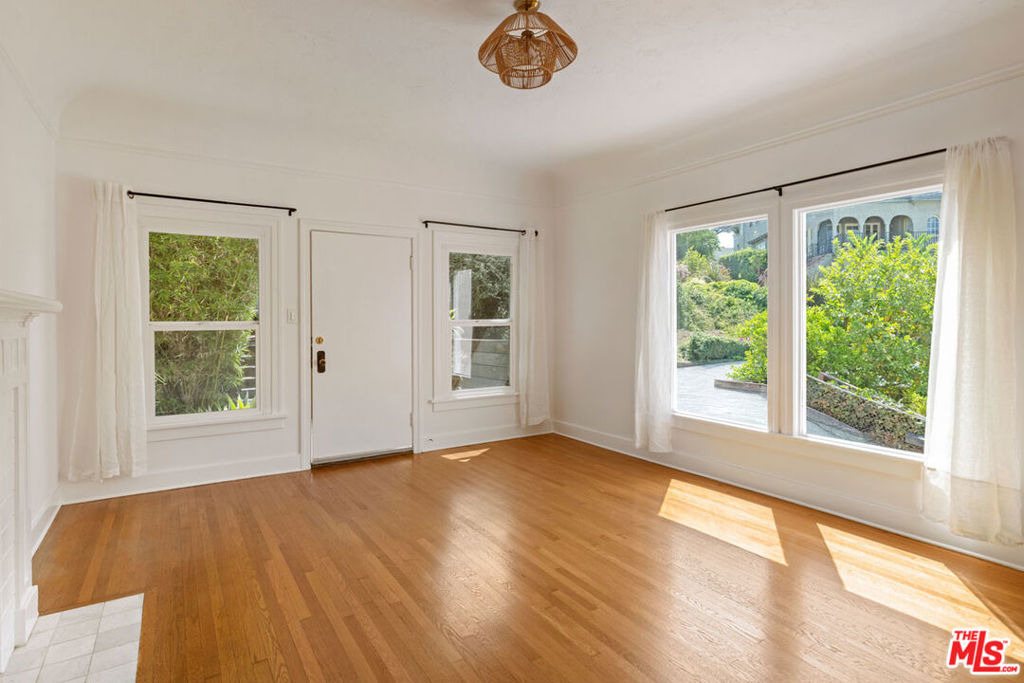 1523 Murray Drive - Photo 4