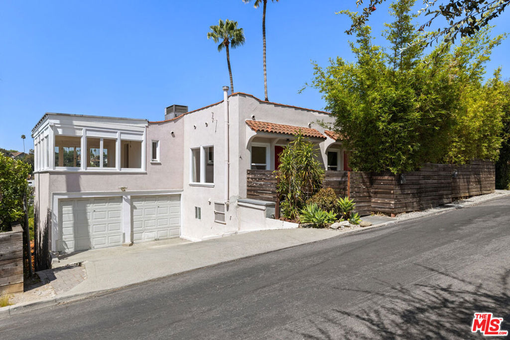 1523 Murray Drive - Photo 0