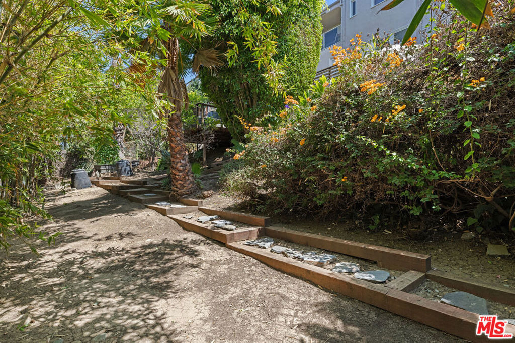 1523 Murray Drive - Photo 18